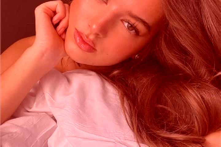 Hazel, 22, a chestnut amber-eyed latina companion based in Chinameca. Offering Tantra, Deep French Kissing, Massage. Available for incall and outcall, overni...