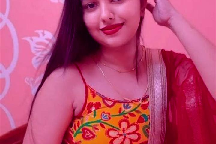 Hazel, 22 — Escort in Bhiwani, India