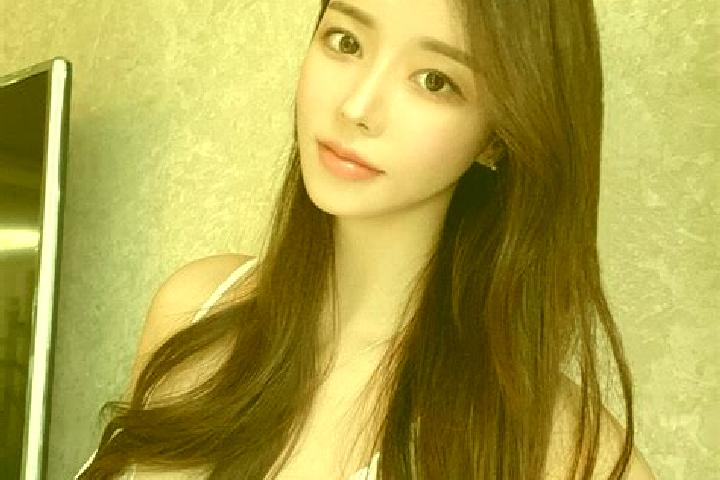 Hazel, 22 — Escort in Dongbian, China