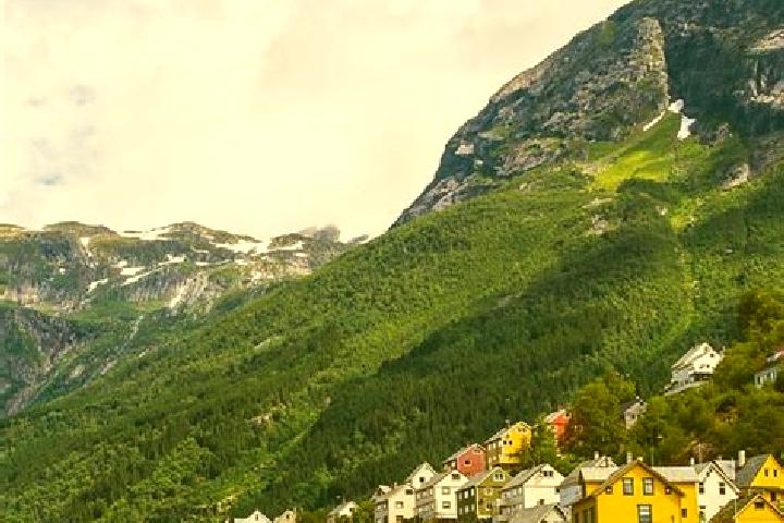 Hazel, 22 — Escort in Odda, Norway