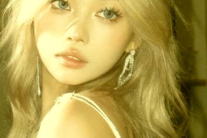 Hazel, 23, a blonde blue-eyed asian companion based in Ullur. Offering Dinner Date, Striptease, A-Level, 69, Domination. Available for incall and outcall, ov...