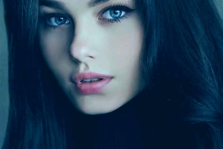 Hazel, 23, a blonde dark-eyed caucasian companion based in Kendalrejo. Offering Fetish, Erotic Massage, Tantra, GFE. Available for incall and outcall, overni...