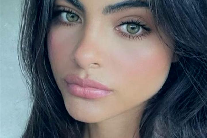 Hazel, 23, a brunette green-eyed middle eastern companion based in Sarge-sur-Braye. Offering Duos, Domination. Available for incall and outcall, day and even...