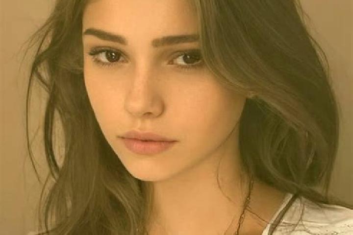 Hazel, 23, a chestnut grey-eyed slavic companion based in Bascayir. Offering Deep French Kissing, Travel Companion, Tantra, Girlfriend Experience. Available ...