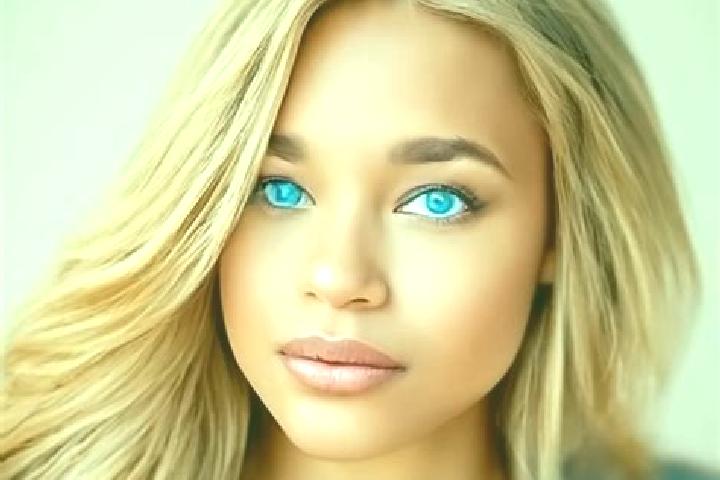 Hazel, 23, a dark blonde blue-eyed latina companion based in Greimerath. Offering BDSM, Striptease, GFE. Available for incall and outcall, day and evening da...