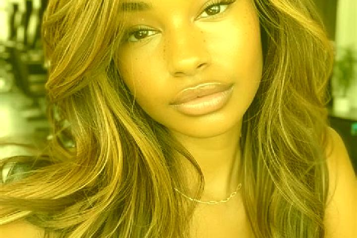 Hazel, 23, a dark blonde dark-eyed mixed companion based in La Genetouze. Offering Striptease, Erotic Massage, CIM. Available for incall and outcall, overnig...