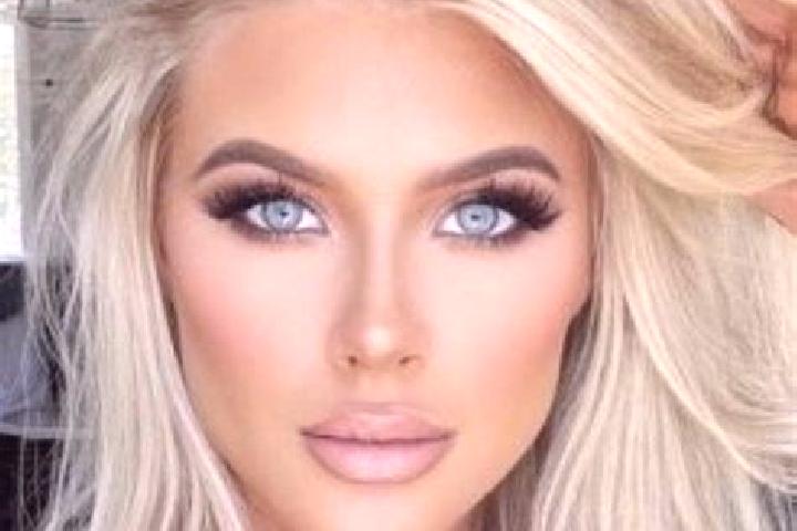 Hazel, 23, a platinum blonde hazel-eyed asian companion based in Chapada Gaucha. Offering Deep French Kissing, Girlfriend Experience, Duos, BDSM. Available f...
