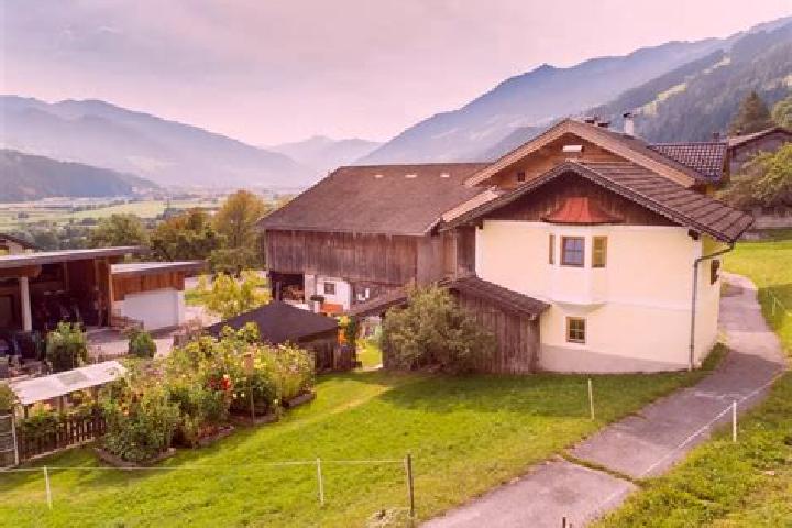 Hazel, 23 — Escort in Bruck am Ziller, Austria