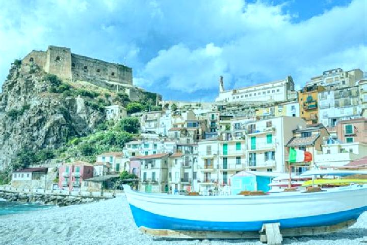 Hazel, 23 — Escort in Cirella, Italy