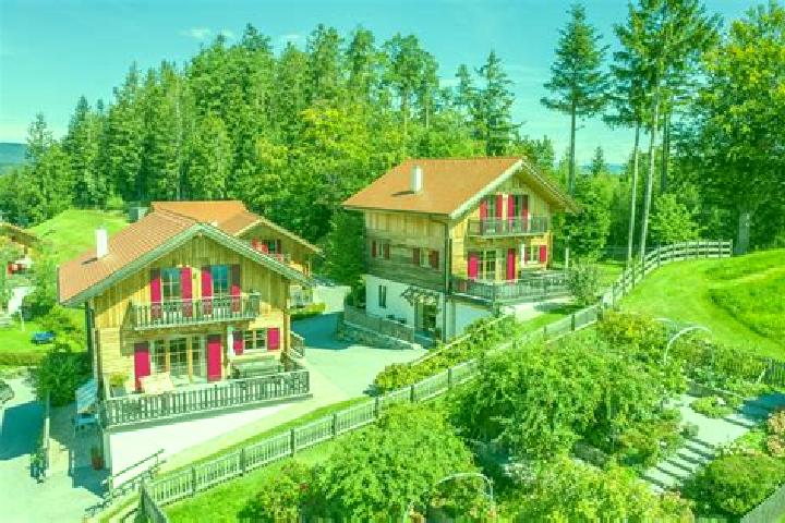 Hazel, 23 — Escort in Oberneuberg, Austria