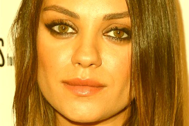 Hazel, 24, a auburn hazel-eyed middle eastern companion based in Igra. Offering CIM, Party Girl, Massage. Available for incall and outcall, overnight booking...