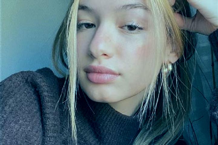 Hazel, 24, a blonde brown-eyed caucasian companion based in Pittenhart. Offering Deep French Kissing, Couples, Duos, Dinner Date. Available for incall and ou...