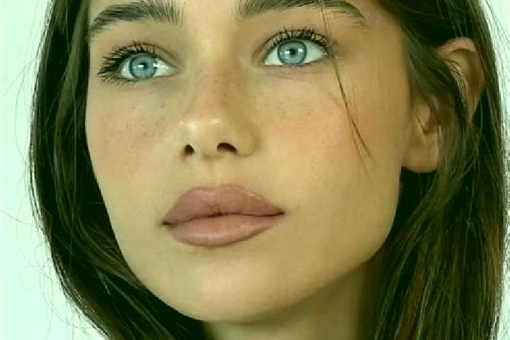 Hazel, 24, a brunette brown-eyed european companion based in Bobeck. Offering Girlfriend Experience, A-Level, Party Girl, Deep French Kissing. Available for ...