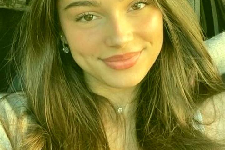 Hazel, 24, a chestnut hazel-eyed mediterranean companion based in Midlands. Offering Overnight, Erotic Massage, Travel Companion. Available for incall and ou...