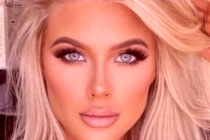 Hazel, 24, a platinum blonde amber-eyed ebony companion based in Zeramedine. Offering 69, Deep French Kissing, Roleplay, Travel Companion, Duos. Available fo...