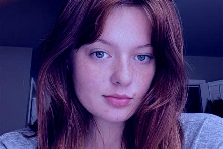 Hazel, 24, a red grey-eyed caucasian companion based in Arcalia. Offering Duos, BDSM, Overnight. Available for incall and outcall, day and evening dates.