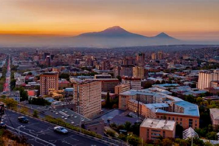 Hazel, 24 — Escort in Debedavan, Armenia