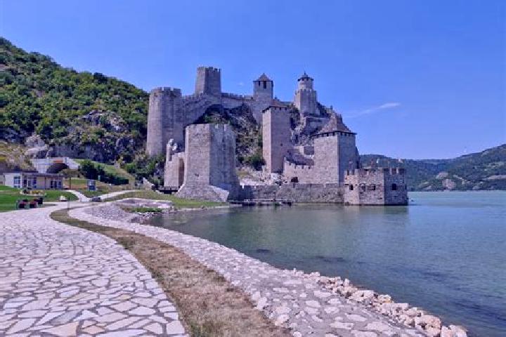 Hazel, 24 — Escort in Golubac, Serbia