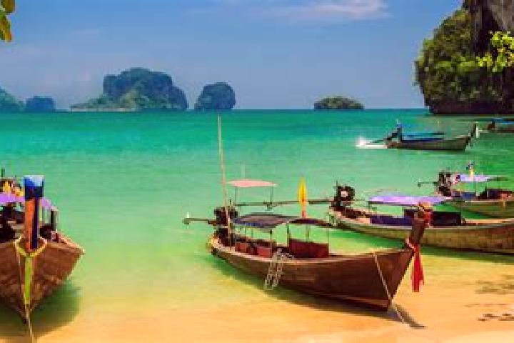 Hazel, 24 — Escort in Lat Yao, Thailand