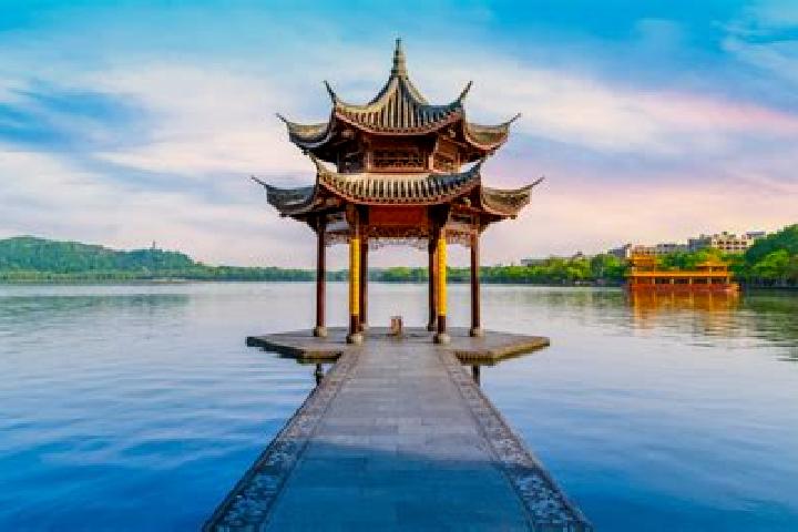 Hazel, 24 — Escort in Yangxing, China
