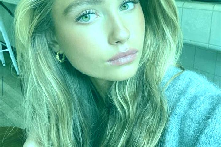 Hazel, 25, a dark blonde hazel-eyed mixed companion based in Frannach. Offering GFE, CIM, Duos, A-Level. Available for incall and outcall, day and evening da...