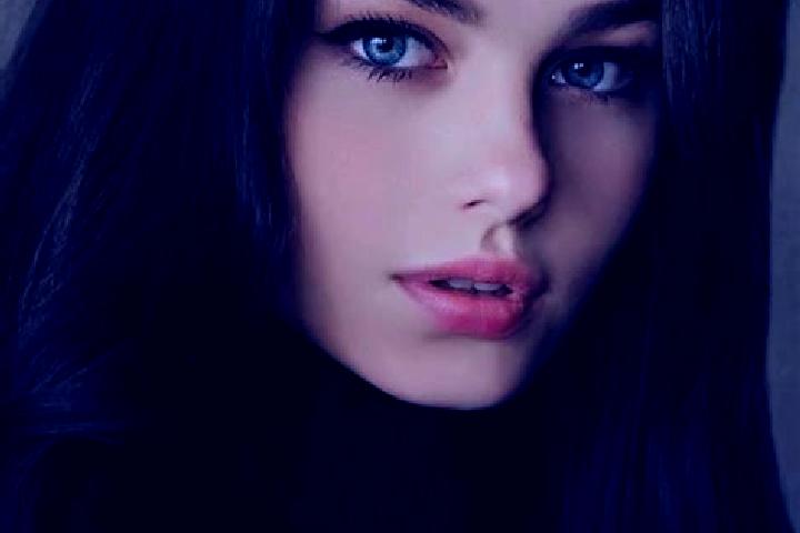 Hazel, 25, a red dark-eyed caucasian companion based in Meerzorg. Offering GFE, Girlfriend Experience, A-Level. Available for incall and outcall, overnight b...
