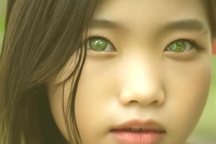 Hazel, 25, a red green-eyed asian companion based in Egletons. Offering Erotic Massage, Prostate Massage, Couples. Available for incall and outcall, overnigh...
