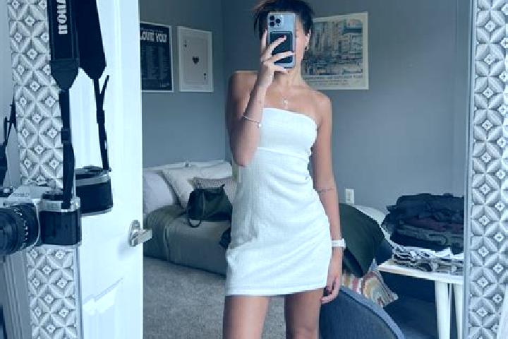 Hazel, 25 — Escort in Brambleton, United States