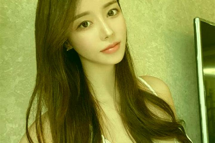 Hazel, 25 — Escort in Heimahe, China