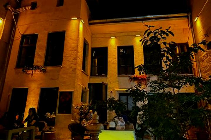 Hazel, 25 — Escort in Kayacik, Turkey