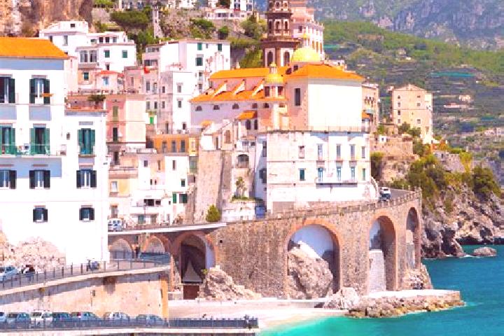 Hazel, 25 — Escort in Reino, Italy