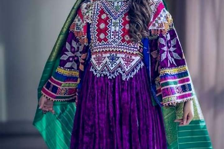 Hazel, 25 — Escort in Sarfiraz Kala, Afghanistan