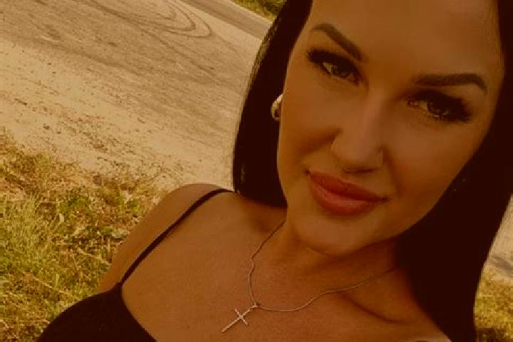 Hazel, 25 — Escort in Tovste, Ukraine