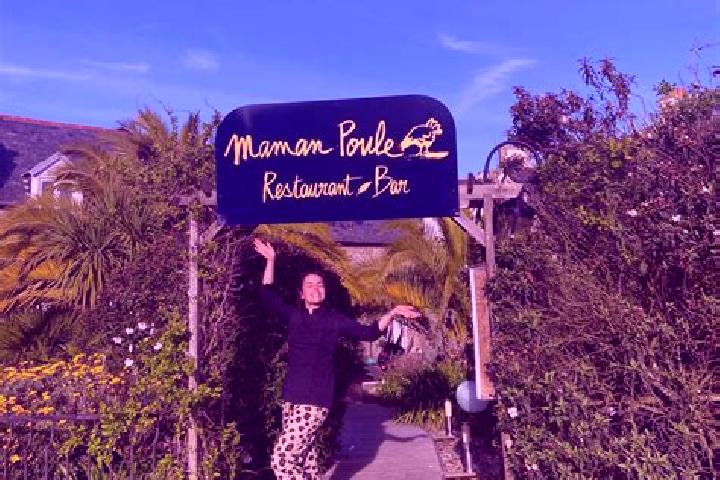 Hazel, 25 — Escort in Trelevern, France