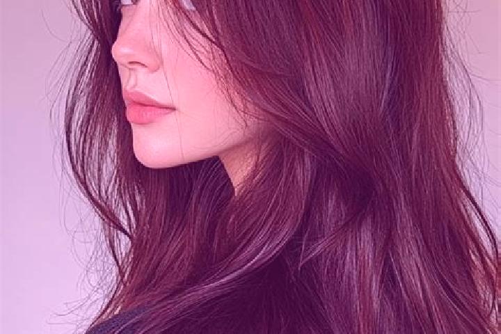 Hazel, 26, a auburn brown-eyed latina companion based in Muniesa. Offering Duos, Roleplay, Erotic Massage. Available for incall and outcall, overnight bookin...