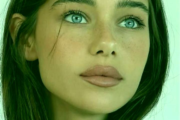 Hazel, 26, a brunette blue-eyed middle eastern companion based in Munar. Offering Couples, Overnight, 69. Available for incall and outcall, overnight booking...