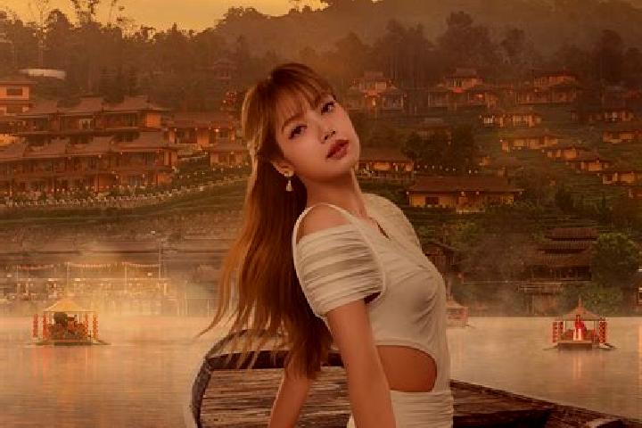 Hazel, 26 — Escort in Ban Na, Thailand