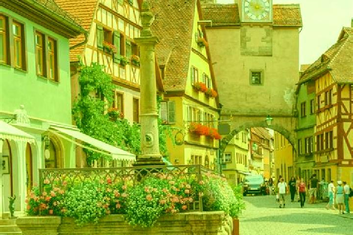 Hazel, 26 — Escort in Barenbach, Germany