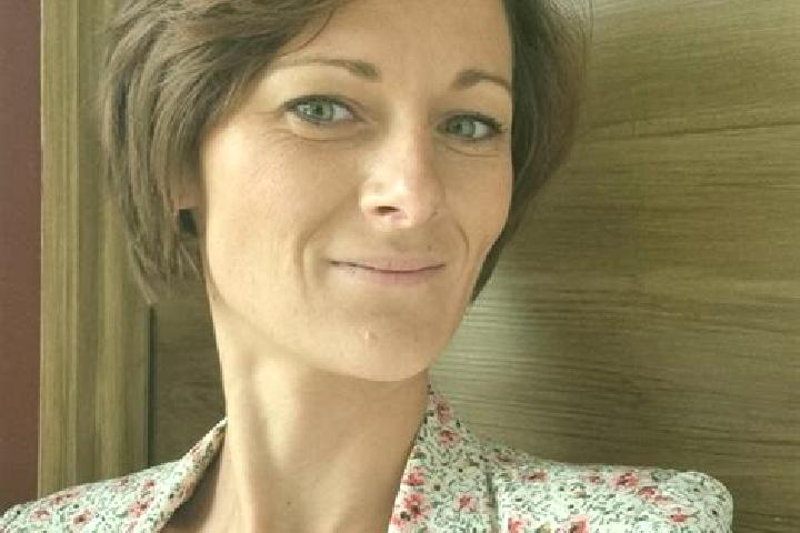 Hazel, 26 — Escort in Hon-Hergies, France
