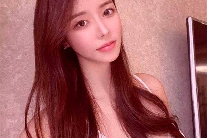 Hazel, 26 — Escort in Ngamring, China