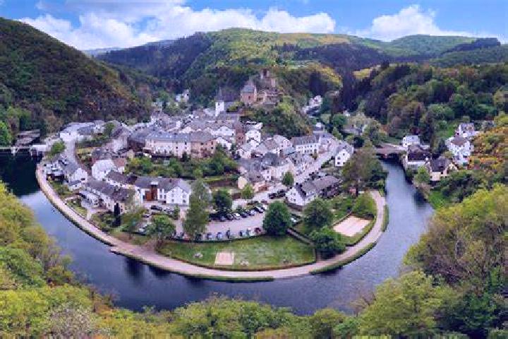 Hazel, 26 — Escort in Wiltz, Luxembourg