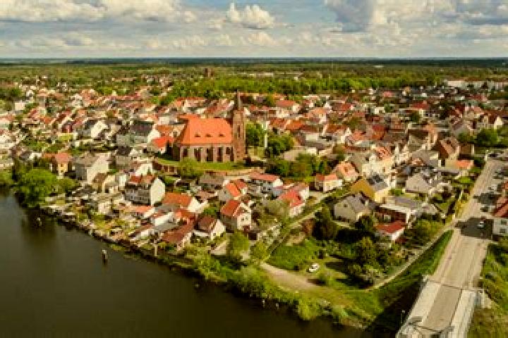 Hazel, 27, a auburn dark-eyed latina companion based in Brandenburg an der Havel. Offering Roleplay, Overnight, CIM. Available for incall and outcall, day an...