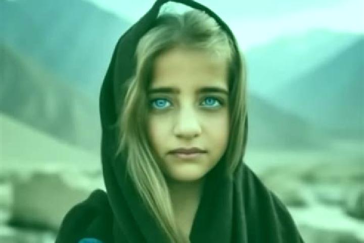 Hazel, 27, a blonde amber-eyed middle eastern companion based in Knutby. Offering OWO, A-Level, Travel Companion. Available for incall and outcall, day and e...