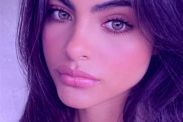 Hazel, 27, a chestnut grey-eyed indian companion based in Pudupalayam. Offering Couples, Roleplay, Duos. Available for incall and outcall, overnight bookings...