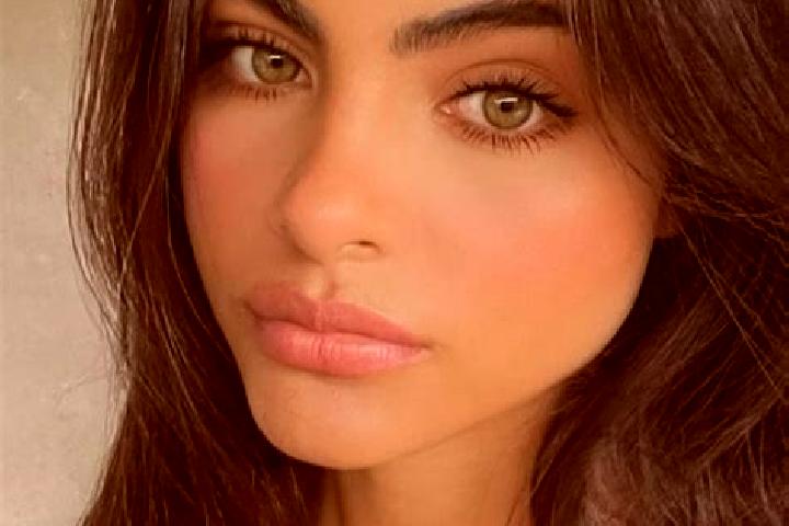 Hazel, 27, a red dark-eyed caucasian companion based in Aiterhofen. Offering Erotic Massage, Couples, A-Level. Available for incall and outcall, day and even...