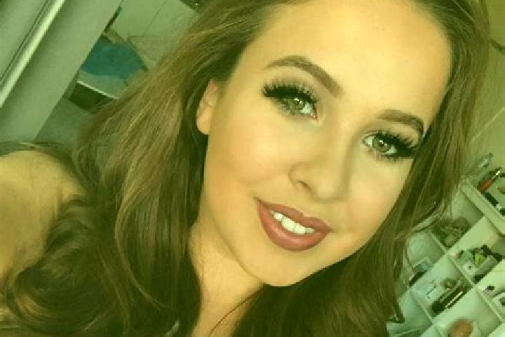 Hazel, 27, a red dark-eyed mixed companion based in Kayakoey. Offering Deep French Kissing, Prostate Massage, Fetish, Domination. Available for incall and ou...