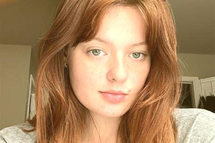 Hazel, 27, a red grey-eyed caucasian companion based in Olevano Romano. Offering Erotic Massage, Deep French Kissing, BDSM, Dinner Date. Available for incall...