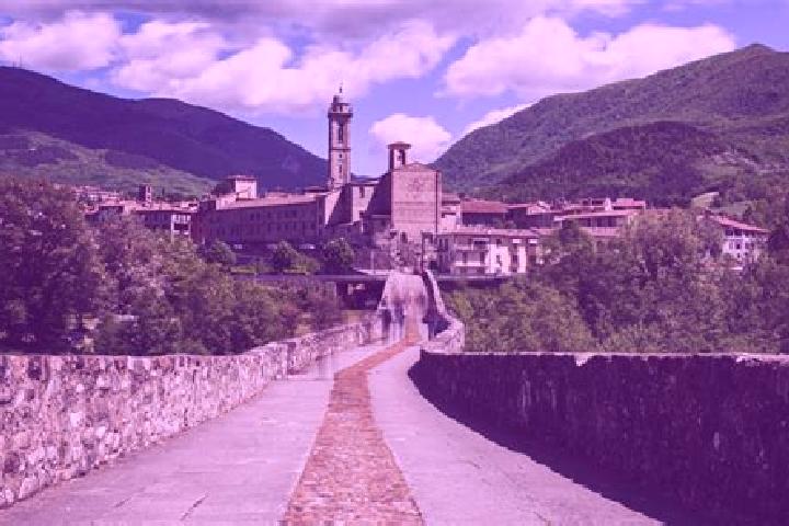 Hazel, 27 — Escort in Gropparello, Italy