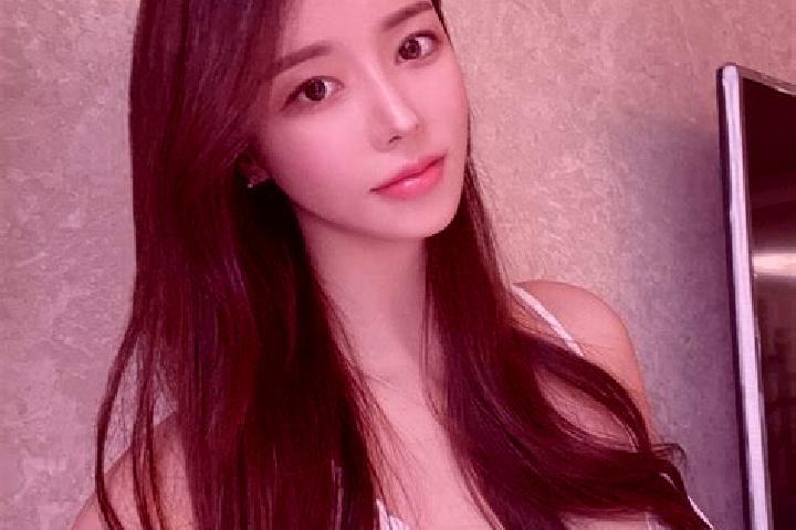 Hazel, 27 — Escort in Haibeitou, China