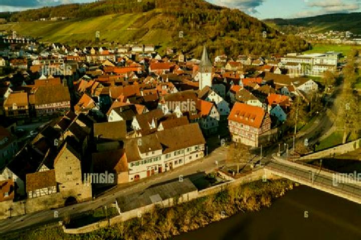 Hazel, 27 — Escort in Niedernhall, Germany